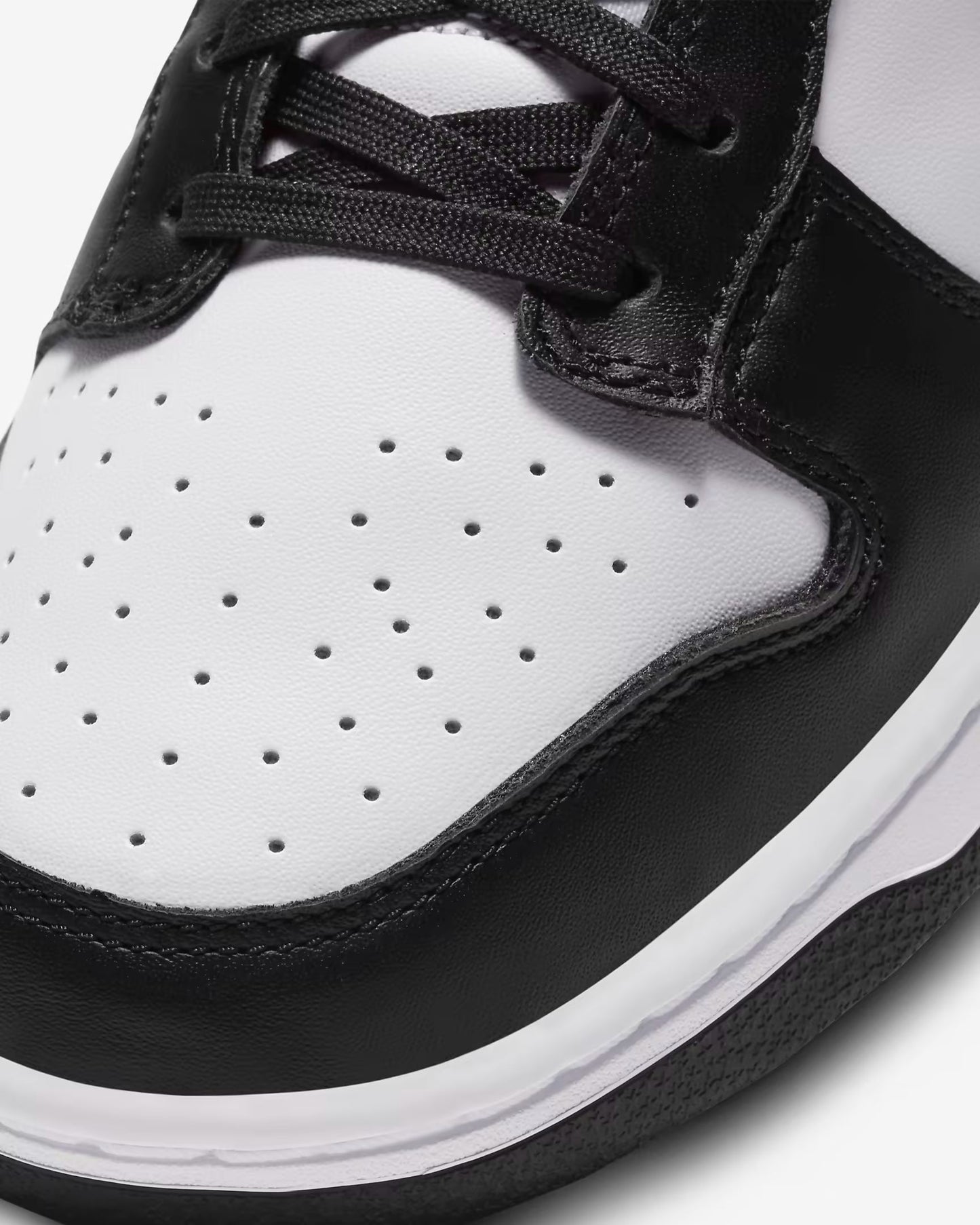 Dunk Low Panda